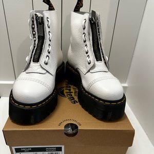 Dr. Martens Sinclair White